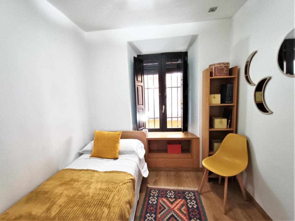 Apartamentos Alma Granada Luaran gambar
