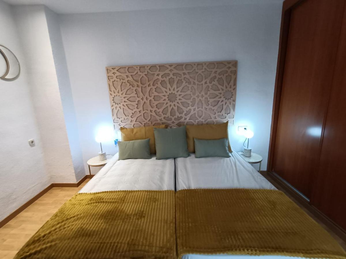 Apartamentos Alma Granada Bilik gambar